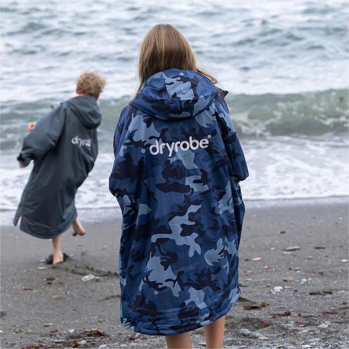 2024 Dryrobe Advance Junior Long Sleeve Changing Robe V3KSLSDA - Blue Camo / Blue